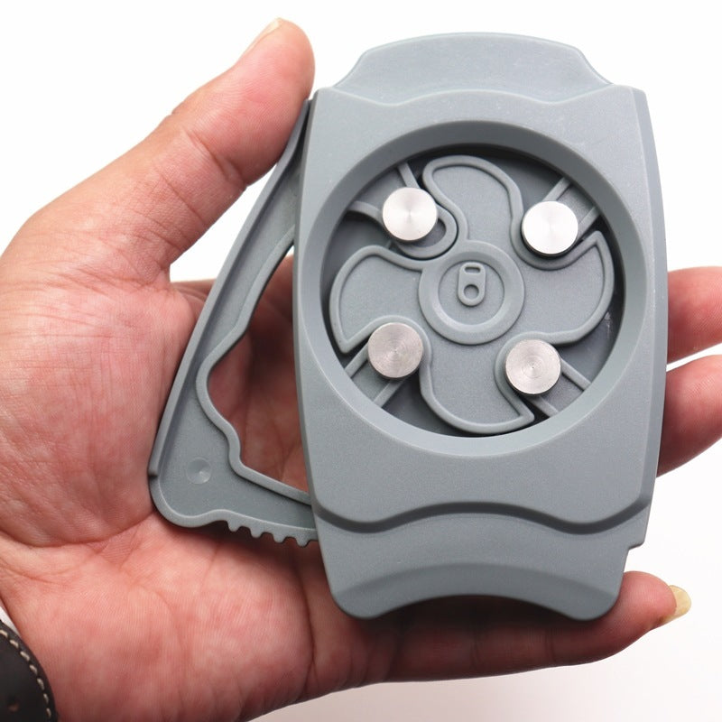 Portable Can Opener Gadget